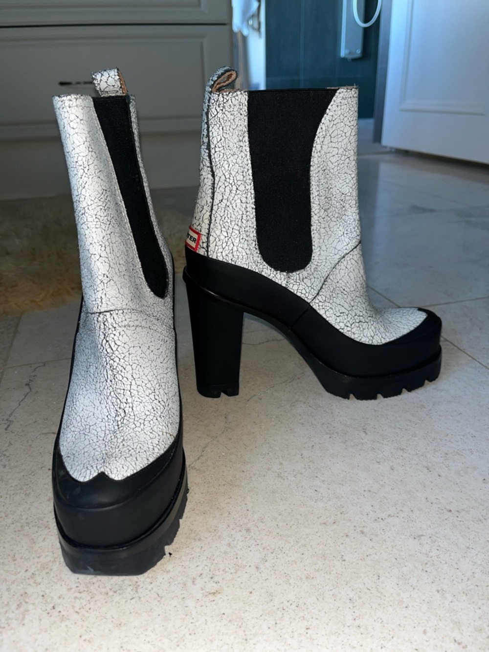 Gorgeous Hunter White Crackle Platform Chelsea Heeled Boots Sz UK 5/US 7/EU 38